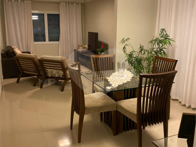 Sobrado à venda com 3 suítes em Horto, São Paulo, SP