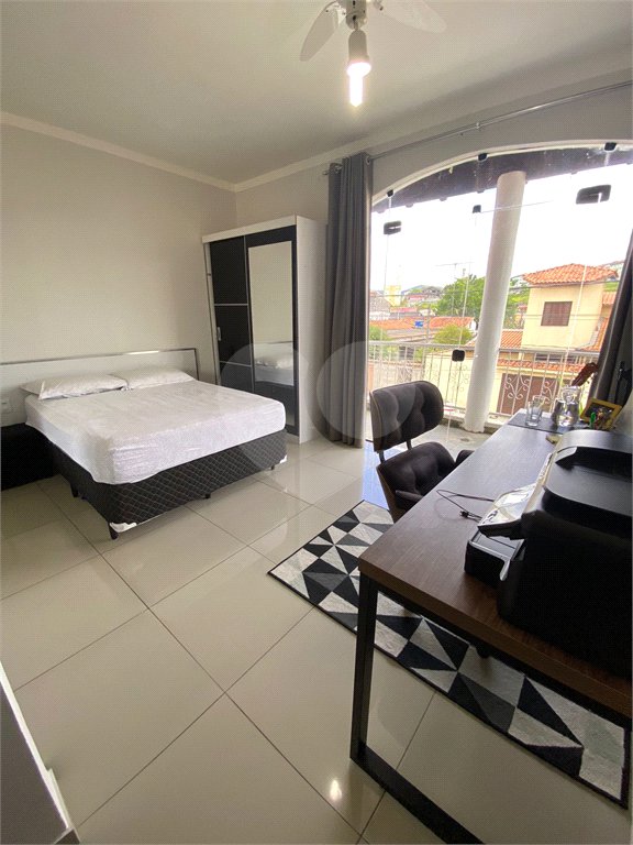 Sobrado à venda com 5 quartos em Jardim São Pedro, Mogi das Cruzes, SP