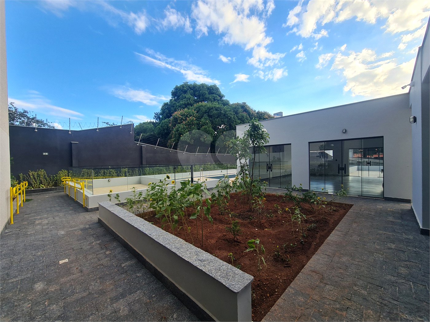 Apartamento à venda com 3 quartos, sendo 1 suíte,  em Jardim Refúgio, Sorocaba, SP