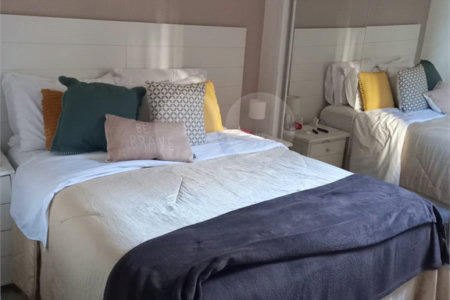 Apartamento à venda com 3 quartos, sendo 1 suíte,  em Vila Olímpia, São Paulo, SP