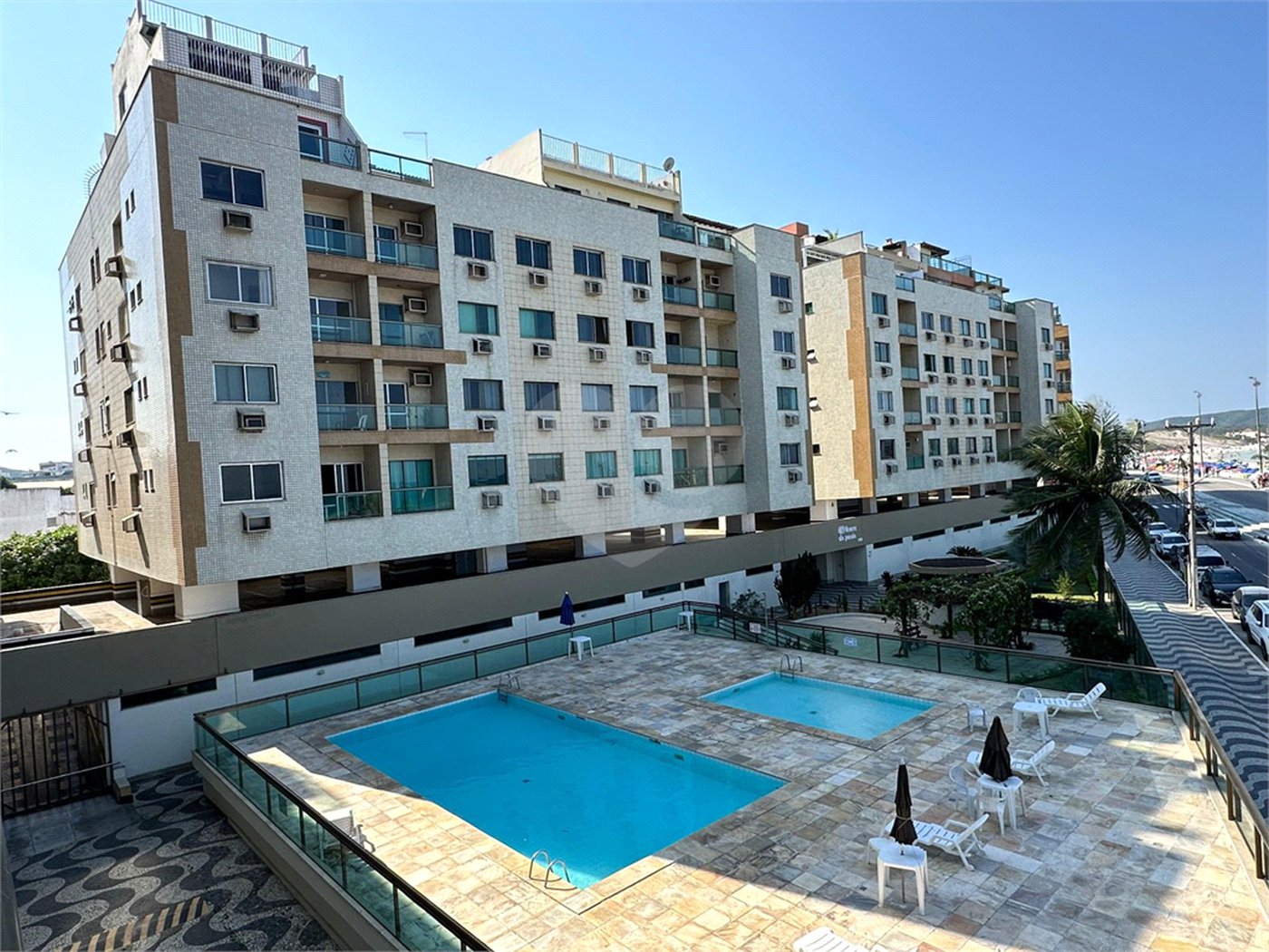 Apartamento à venda com 3 quartos, sendo 1 suíte, no Centro, Cabo Frio, RJ