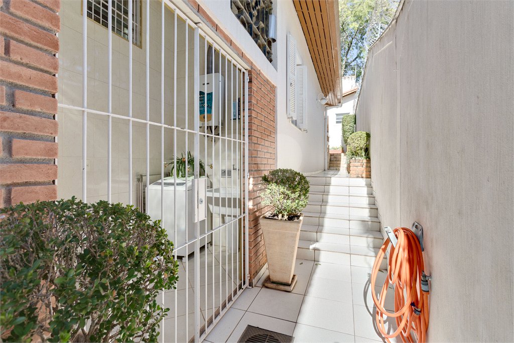 Casa à venda com 3 quartos em Chácara Monte Alegre, São Paulo, SP