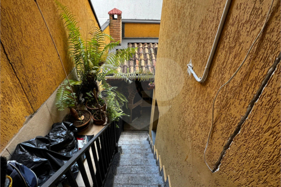 Sobrado à venda com 3 quartos em Água Fria, São Paulo, SP