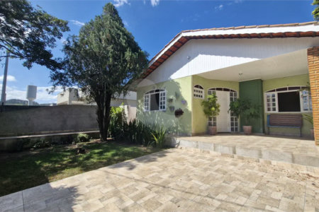 Casa à venda – Chácaras Maringá