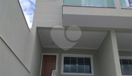 Sobrado à venda com 3 quartos, sendo 1 suíte,  em Vila Gustavo, São Paulo, SP