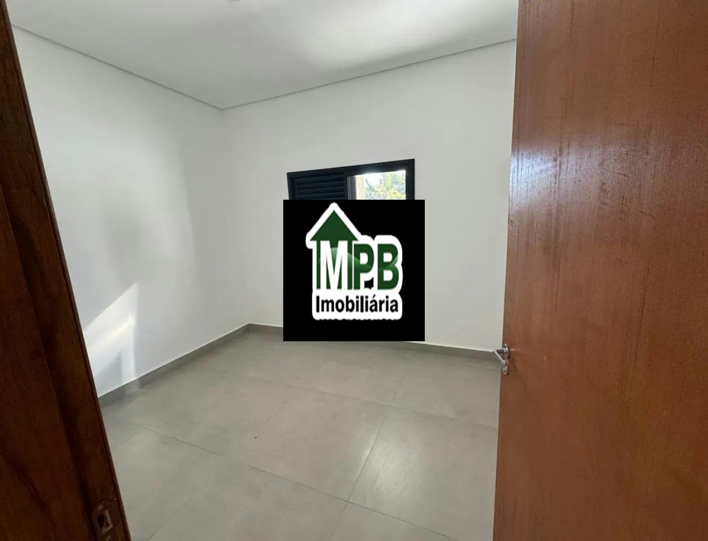 Casa à venda com 3 quartos, sendo 1 suíte, no condomínio Horto Florestal Villagio, Sorocaba - SP