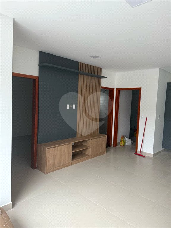 Casa à venda com 3 quartos, sendo 1 suíte,  em Jardim das Bandeiras, Mogi das Cruzes, SP