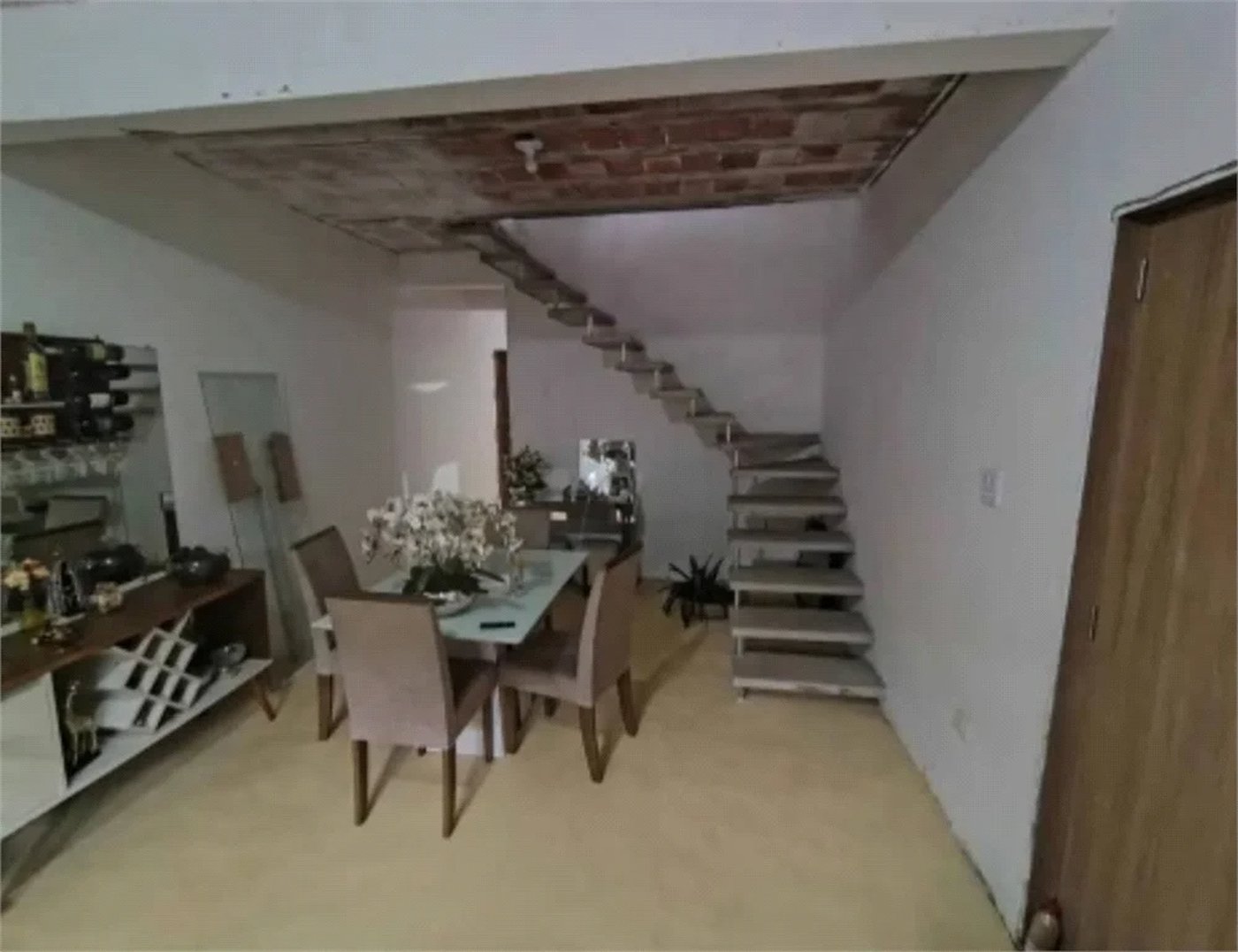 Casa à venda com 2 quartos no condomínio Antilhas, Cotia - SP