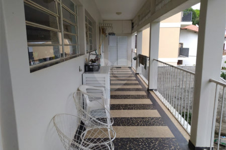 Casa à venda ou para alugar com 6 quartos, sendo 1 suíte, em Vila Junqueira, São Roque, SP