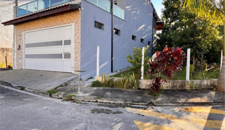 Casa à venda com 3 suítes, em Residencial Algarve, Mogi das Cruzes, SP