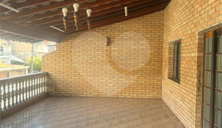 Sobrado à venda com 5 quartos em Bela Vista, Osasco, SP