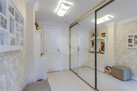 Apartamento à venda com 4 suítes em Jardim Marajoara, São Paulo, SP