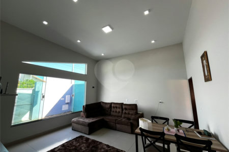 Casa à venda com 3 quartos, sendo 1 suíte, em Jardim Monte Santo, Itapetininga, SP