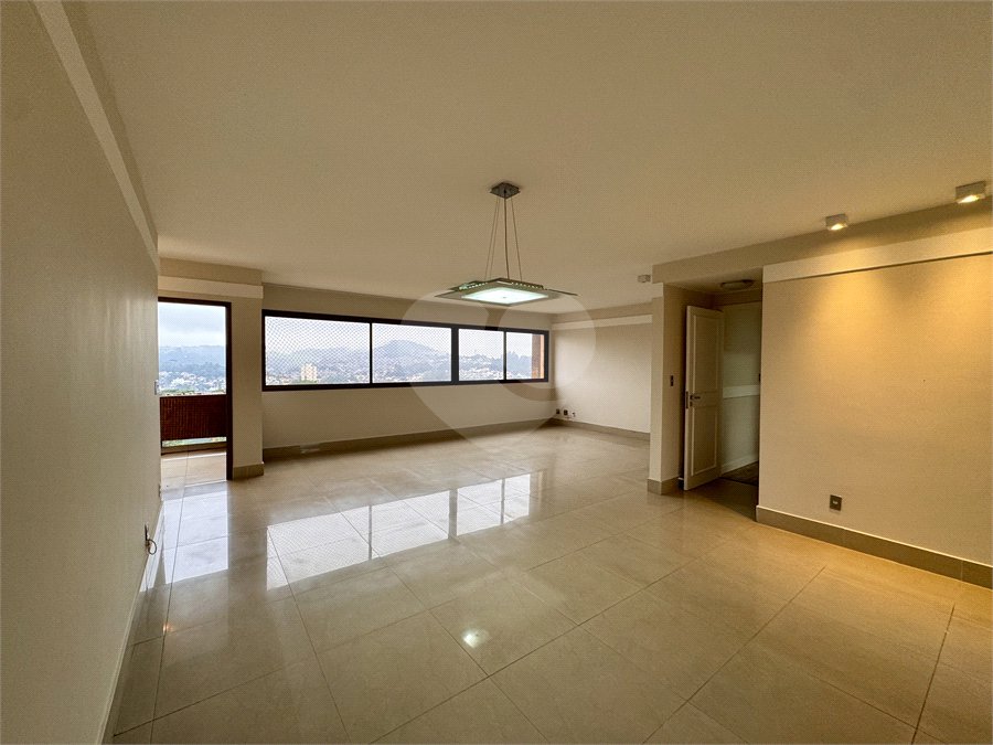 Apartamento à venda com 4 quartos, sendo 1 suíte,  em Horto Florestal, São Paulo, SP