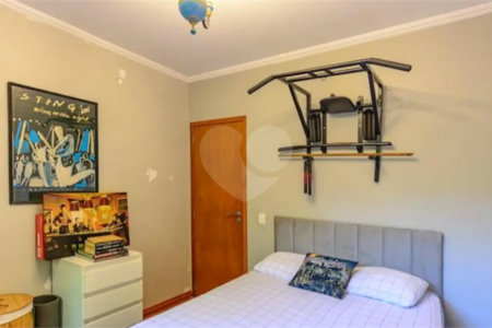 Casa à venda com 4 quartos, sendo 2 suítes,  em Granja Viana, Cotia, SP