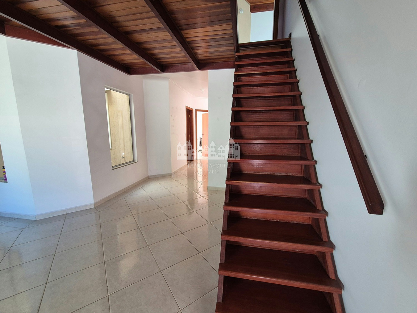Casa à venda com 3 quartos, sendo 1 suíte, em Retiro das Fontes, Atibaia, SP