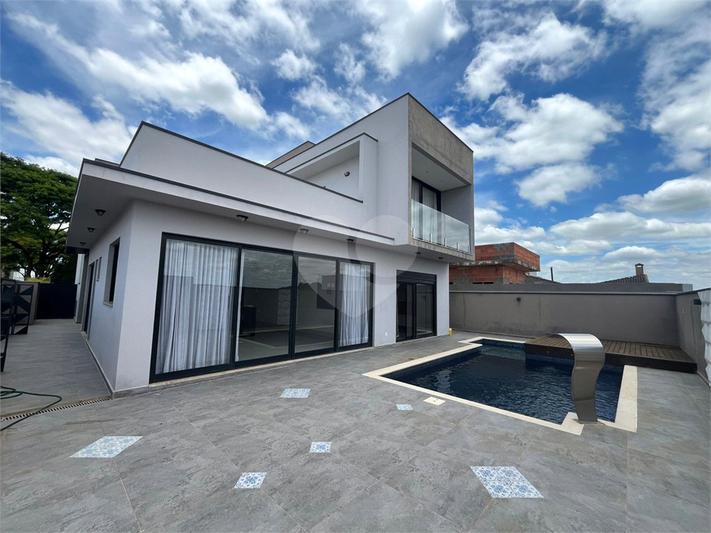 Casa à venda ou para alugar com 4 quartos, sendo 3 suítes, no condomínio Jardim Reserva Bom Viver de Indaiatuba, Indaiatuba - SP