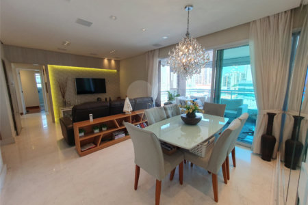 Apartamento à venda com 4 quartos, sendo 3 suítes,  em Vila Santo Estevão, São Paulo, SP