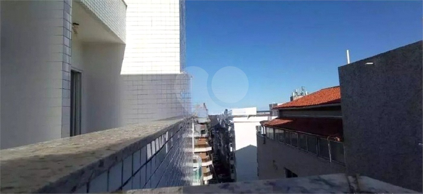 Cobertura à venda com 4 quartos, sendo 2 suítes,  em Algodoal, Cabo Frio, RJ