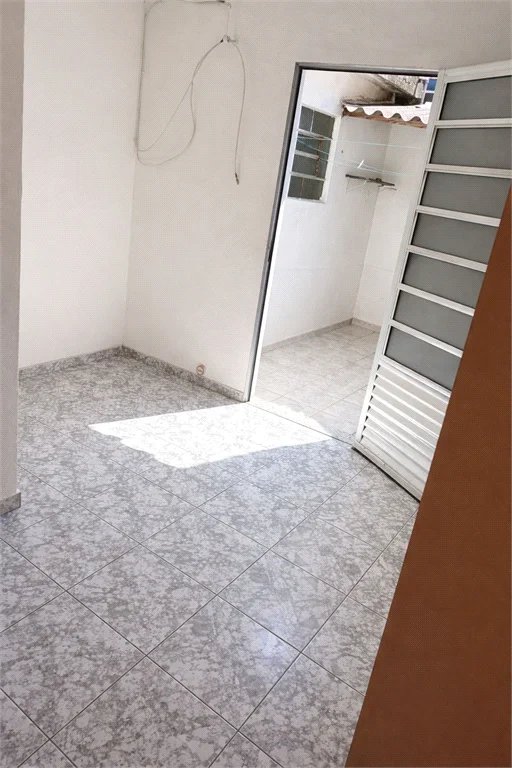 Casa à venda com 3 quartos, sendo 1 suíte,  em Jardim Campo Limpo, São Paulo, SP