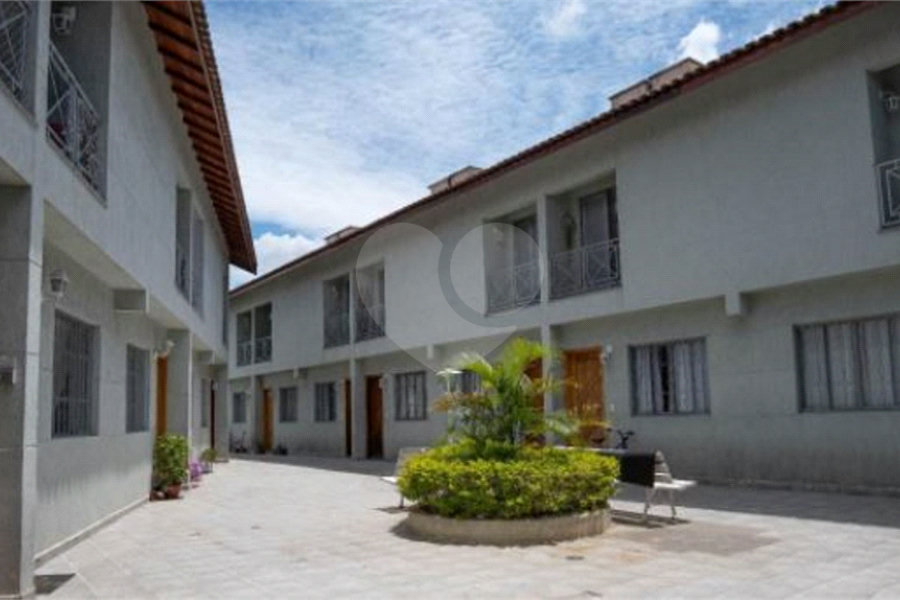 Casa à venda com 2 quartos, sendo 1 suíte, no condomínio Tulipa 3, São Paulo - SP