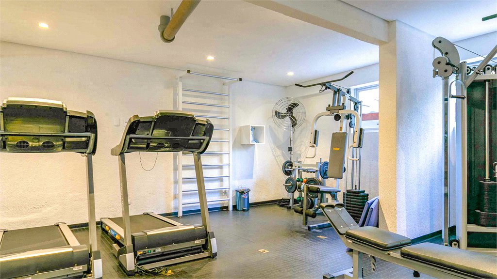Apartamento à venda com 3 quartos, sendo 2 suítes,  em Pinheiros, São Paulo, SP