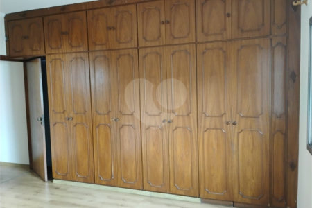 Sobrado à venda com 3 quartos, sendo 1 suíte,  em Jardim Jabaquara, São Paulo, SP