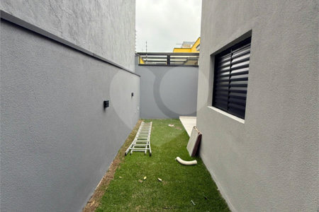 Casa à venda com 3 quartos, sendo 1 suíte,  em Jardim das Bandeiras, Mogi das Cruzes, SP