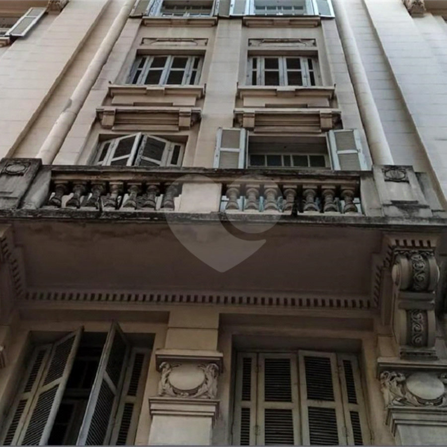 Apartamento à venda com 2 quartos em República, São Paulo, SP