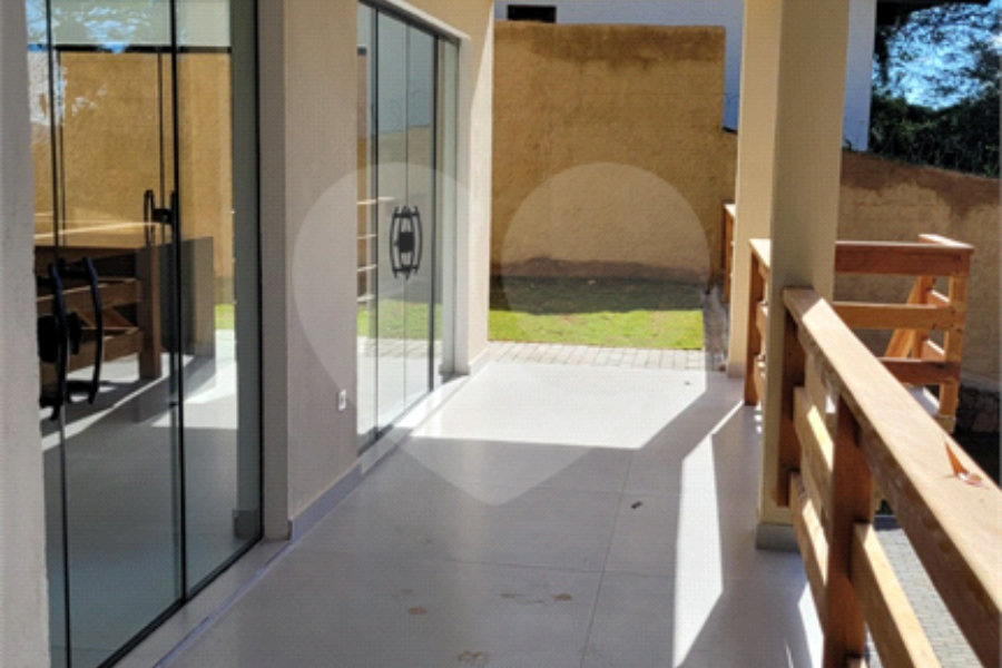 Casa à venda com 4 suítes no condomínio Sausalito, Mairiporã - SP