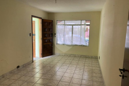 Sobrado à venda com 4 quartos, sendo 1 suíte, em Campo Grande, São Paulo, SP