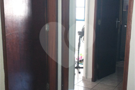 Casa à venda com 4 quartos, sendo 2 suítes,  em Conjunto Habitacional Brás Cubas, Mogi das Cruzes, SP