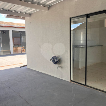 Casa à venda com 3 quartos em Ipê, Três Lagoas, MS