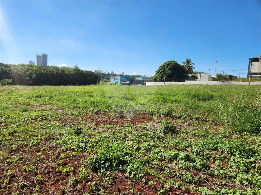Terreno à venda em Jardim Quitandinha II, Araraquara, SP