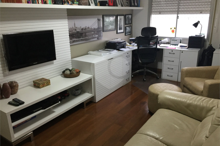 Apartamento à venda com 3 quartos, sendo 1 suíte, em Bela Vista, São Paulo, SP
