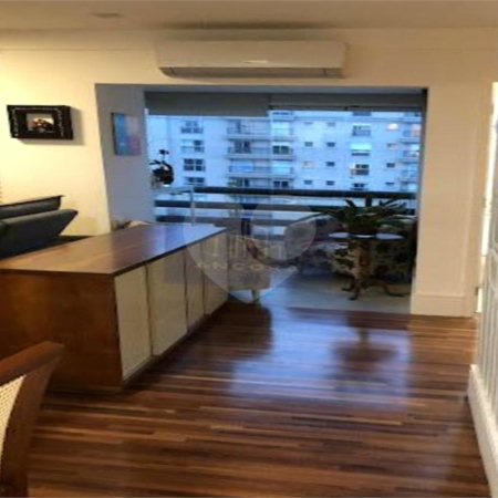 Apartamento à venda com 2 quartos, sendo 1 suíte, em Moema, São Paulo, SP