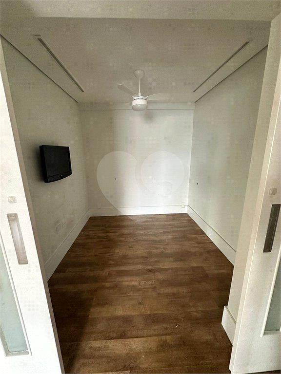 Apartamento à venda com 3 quartos, sendo 1 suíte, em Brooklin Paulista, São Paulo, SP