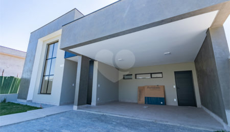 Casa à venda com 3 suítes no condomínio Residencial Mont'alcino, Valinhos - SP