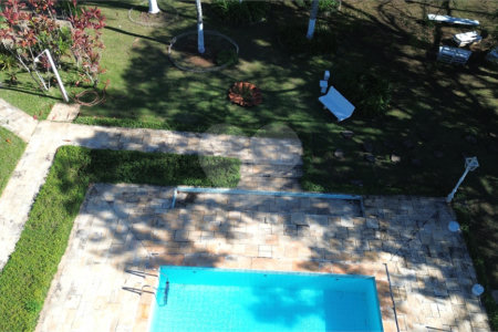 Chácara à venda com 3 quartos, sendo 2 suítes, em Jardim Estância Brasil, Atibaia, SP