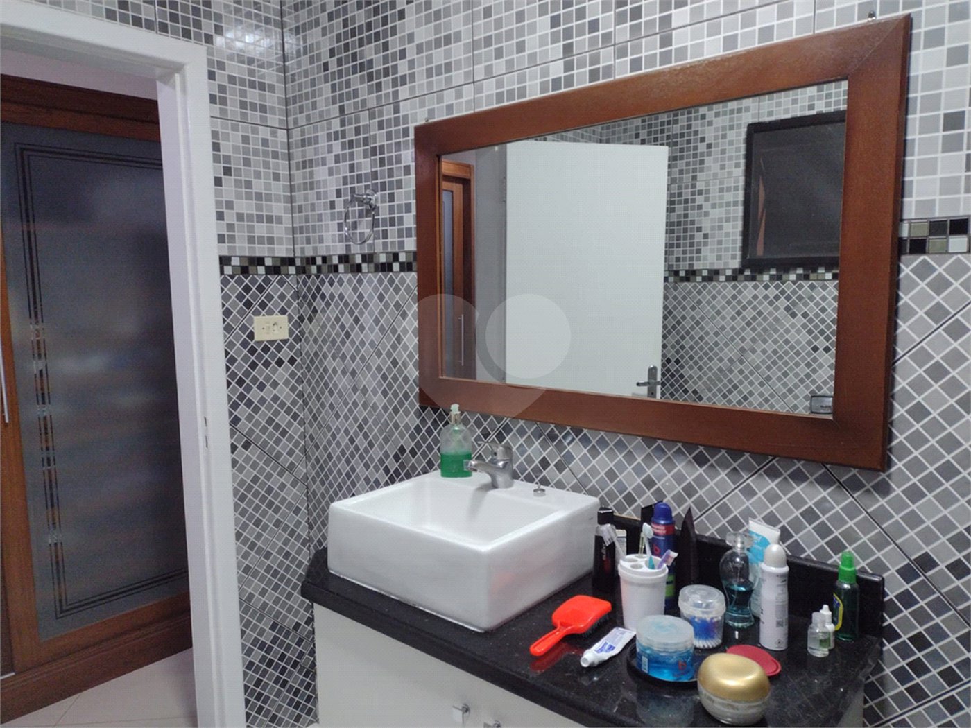 Sobrado à venda com 2 quartos, sendo 1 suíte, em Jardim Márcia, Suzano, SP