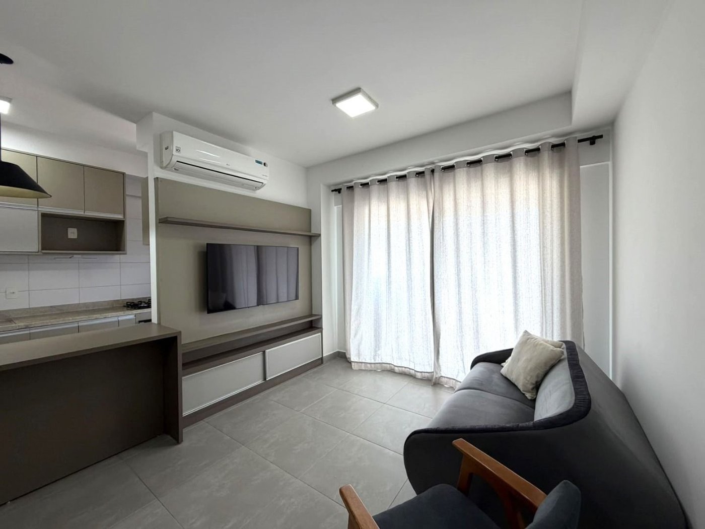 Apartamento com 2 dormitórios à venda, 72 m² por R$ 1.350.000,00 - Gonzaga - Santos/SP