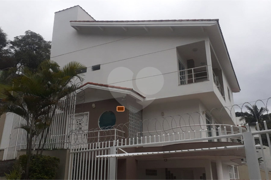 Sobrado à venda com 4 suítes em Tremembé, São Paulo, SP