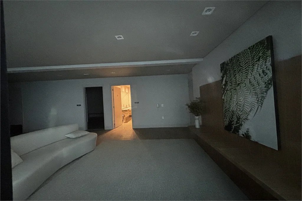 Apartamento à venda com 3 suítes em Vila Romana, São Paulo, SP
