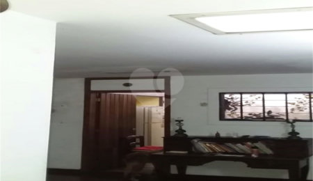 Casa Térrea à venda com 4 quartos, sendo 1 suíte,  em Granja Julieta, São Paulo, SP