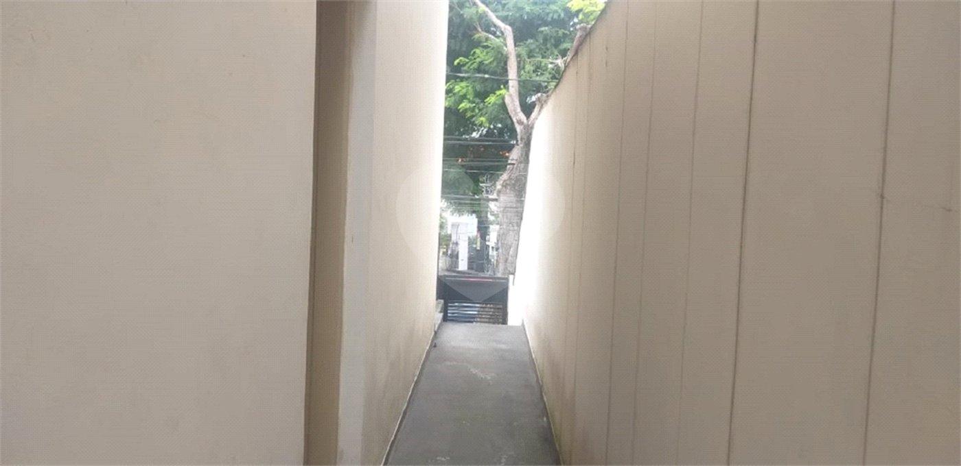Sobrado à venda com 2 quartos em Sumarezinho, São Paulo, SP
