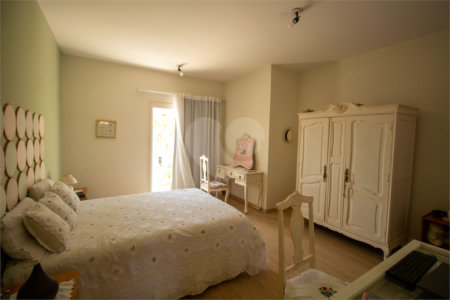 Casa à venda com 4 quartos, sendo 1 suíte, em Santa Luzia, Alumínio, SP