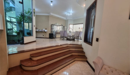 Sobrado à venda com 3 quartos, sendo 1 suíte,  em Vila Trujillo, Sorocaba, SP