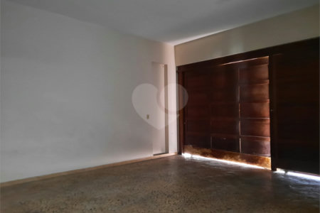 Casa Térrea à venda com 3 suítes em Interlagos, São Paulo, SP