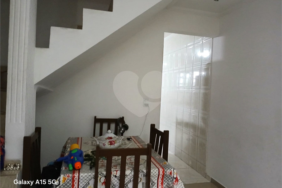 Sobrado à venda com 3 quartos, sendo 1 suíte, em Itaquera, São Paulo, SP