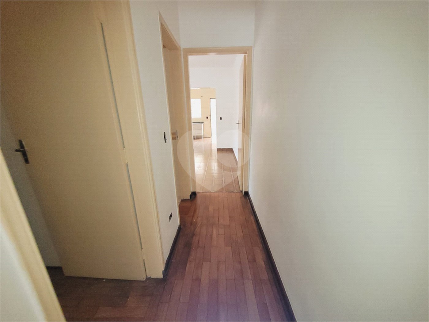 Casa à venda com 3 quartos, sendo 1 suíte, em Parque Maria Domitila, São Paulo, SP